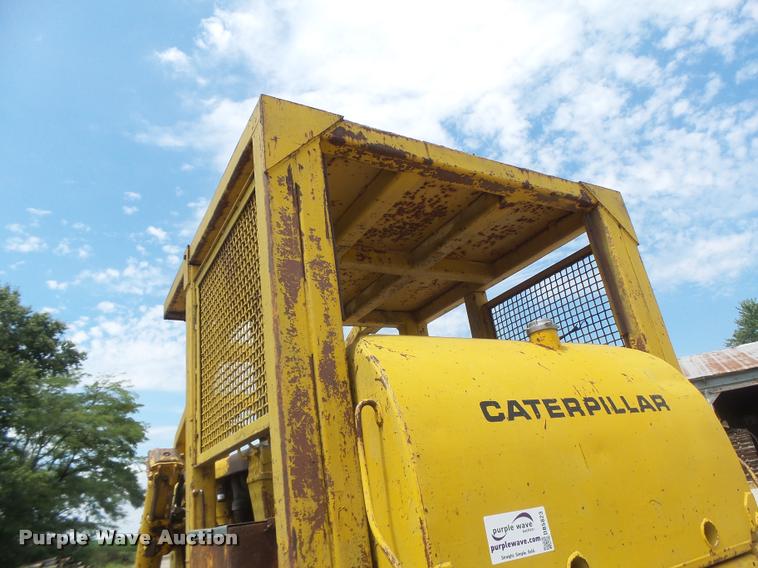 image for item DB5823 1963 Caterpillar D7E dozer