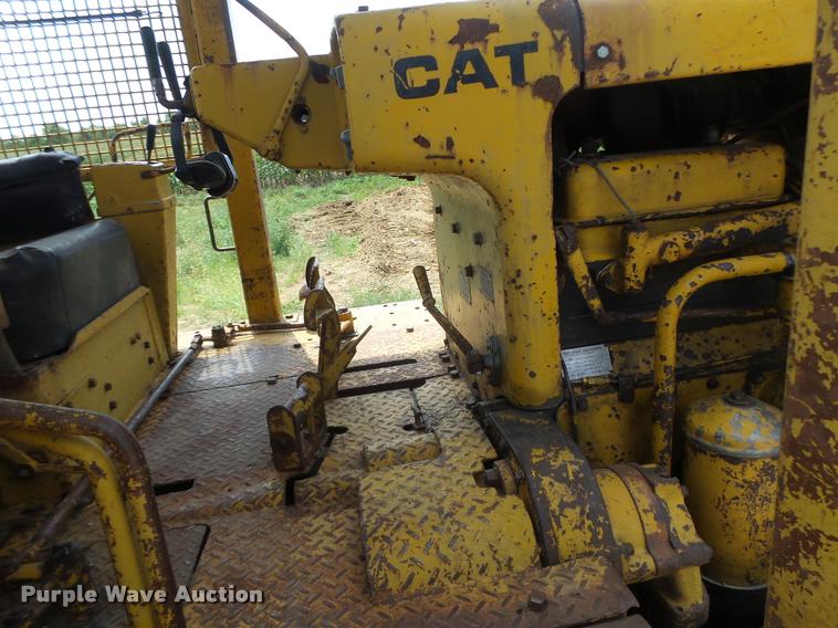image for item DB5823 1963 Caterpillar D7E dozer