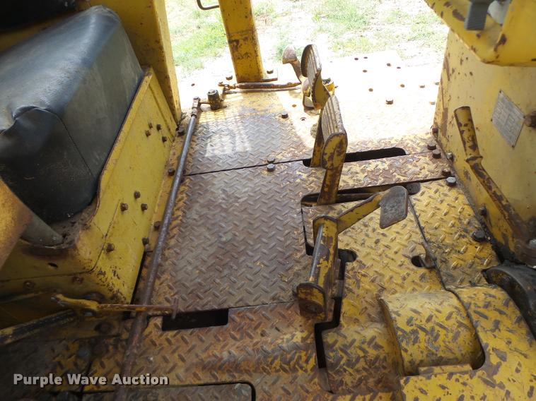 image for item DB5823 1963 Caterpillar D7E dozer