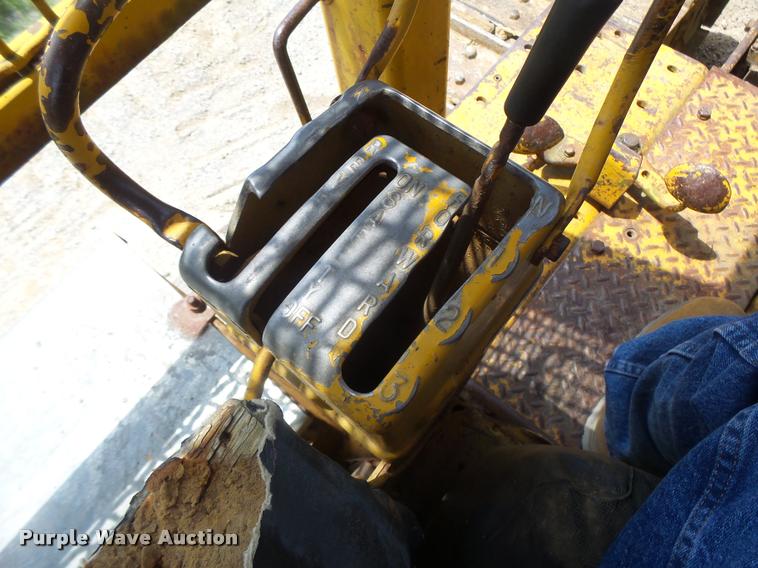 image for item DB5823 1963 Caterpillar D7E dozer