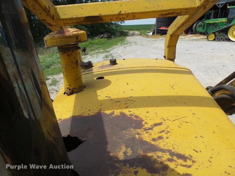 image for item DB5823 1963 Caterpillar D7E dozer