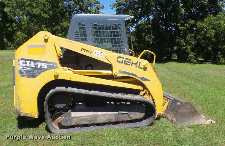 image for item DB5839 2010 Gehl CTL75 skid steer