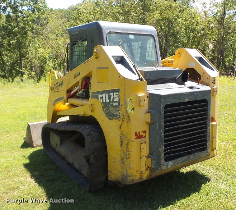 image for item DB5839 2010 Gehl CTL75 skid steer