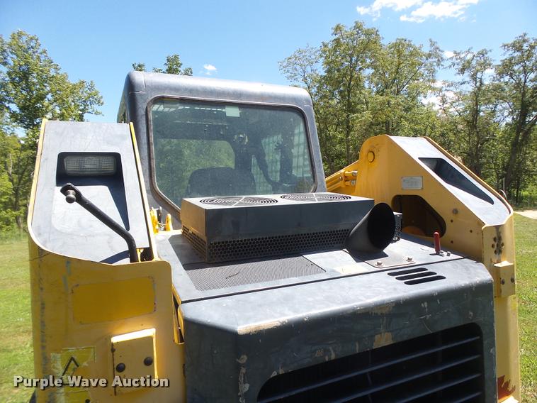 image for item DB5839 2010 Gehl CTL75 skid steer