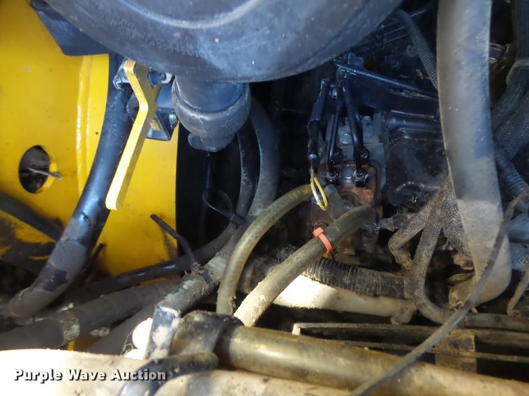 image for item DB5839 2010 Gehl CTL75 skid steer