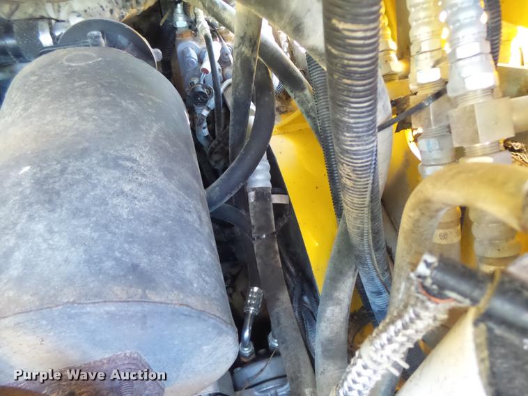 image for item DB5839 2010 Gehl CTL75 skid steer