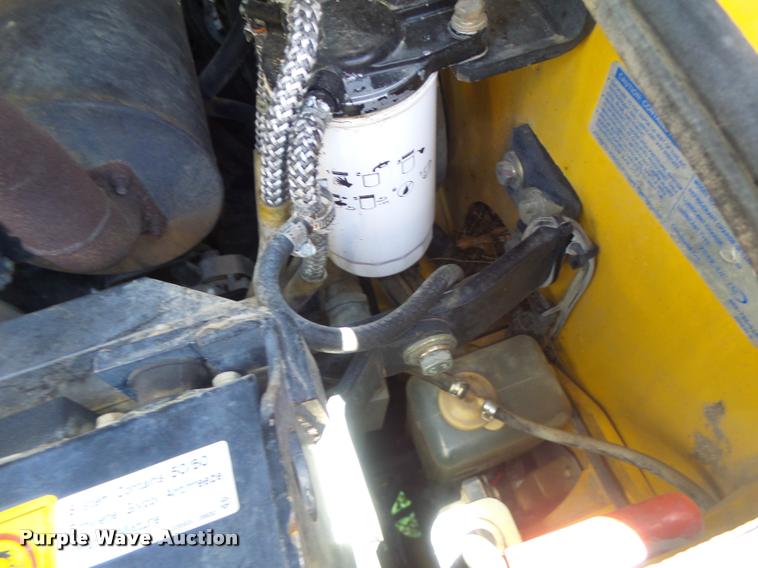 image for item DB5839 2010 Gehl CTL75 skid steer