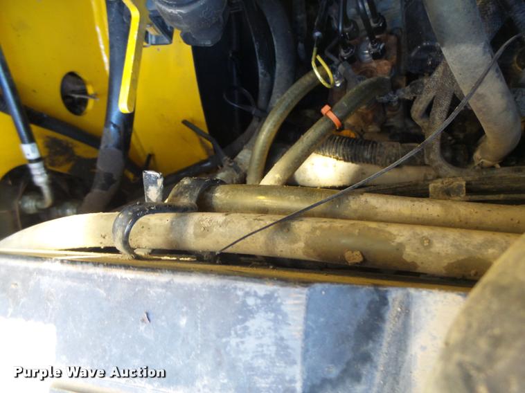 image for item DB5839 2010 Gehl CTL75 skid steer