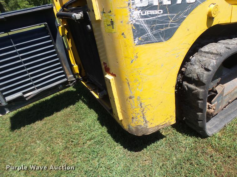 image for item DB5839 2010 Gehl CTL75 skid steer