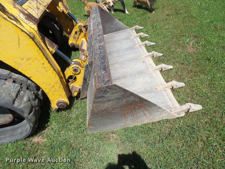 image for item DB5839 2010 Gehl CTL75 skid steer