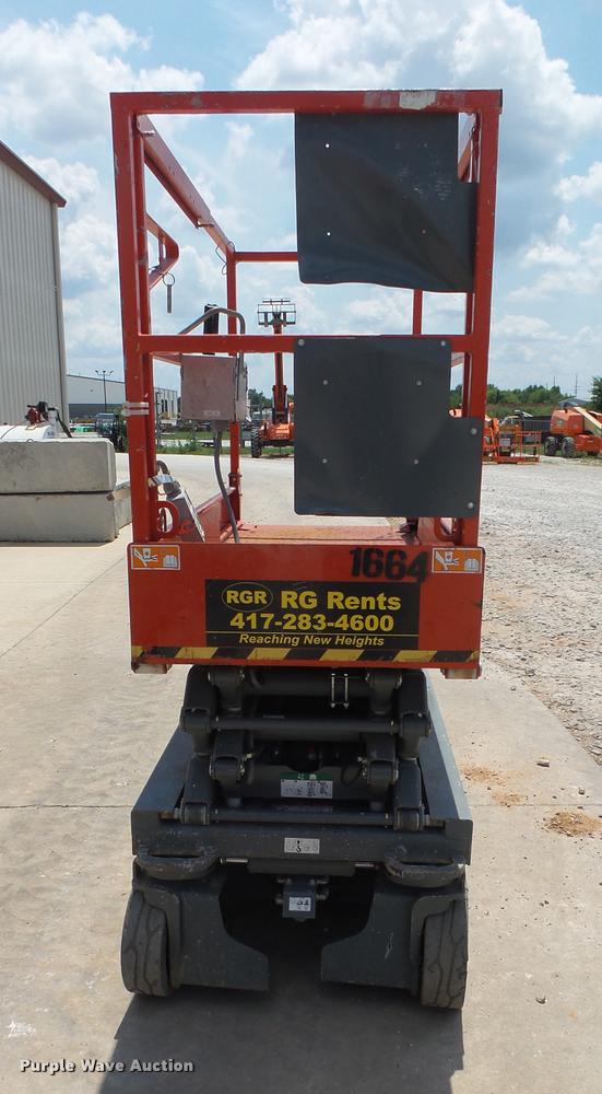 image for item DB7432 2015 Sky Jack SJIII 3219 scissor lift