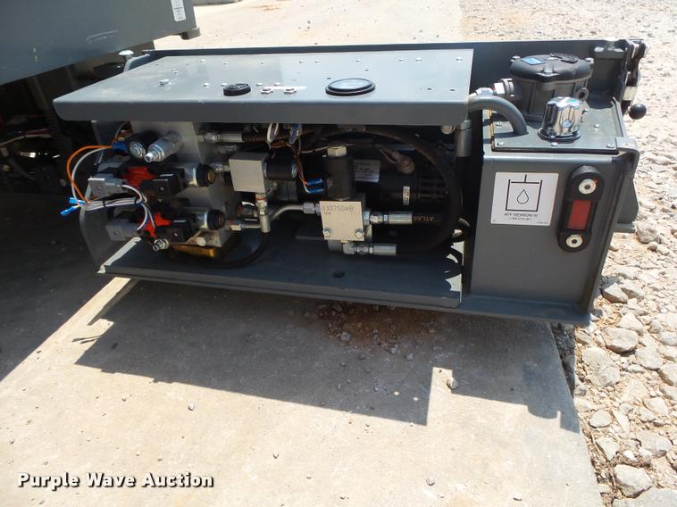 image for item DB7432 2015 Sky Jack SJIII 3219 scissor lift