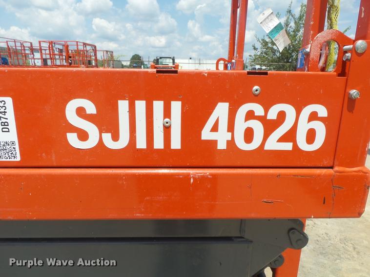 image for item DB7433 2015 Sky Jack SJIII 4626 scissor lift