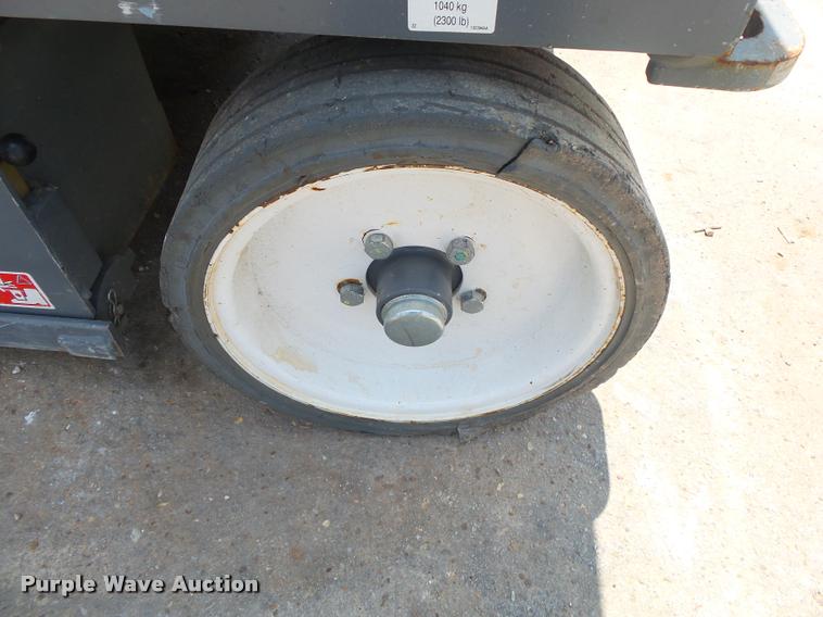 image for item DB7433 2015 Sky Jack SJIII 4626 scissor lift