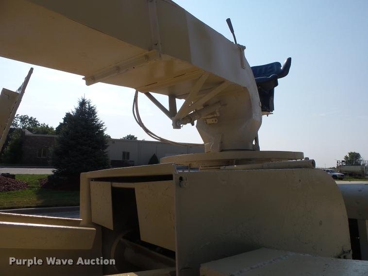 image for item DB7438 Finn MSD-22 bale shredder