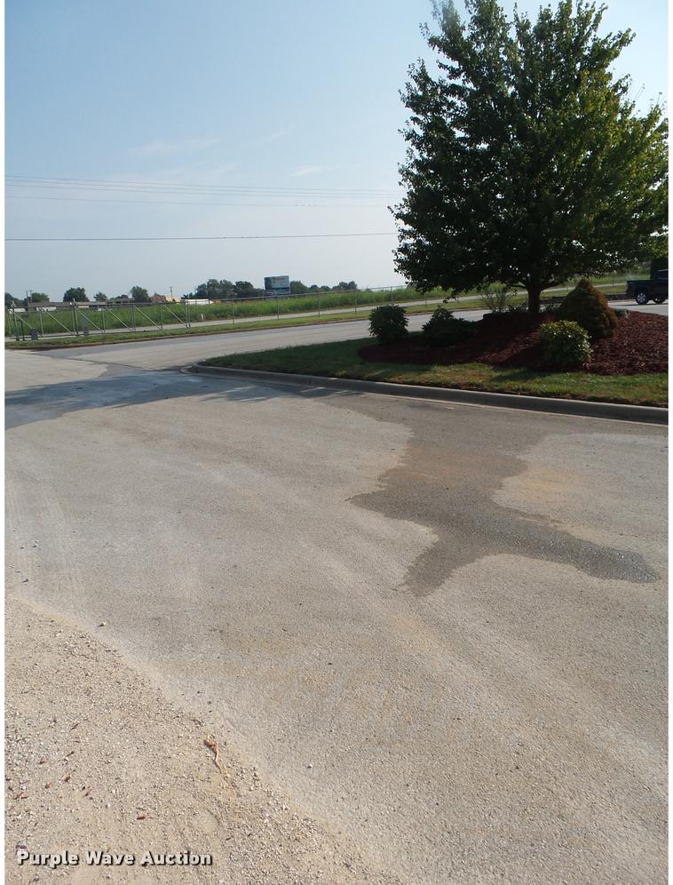 image for item DB7438 Finn MSD-22 bale shredder