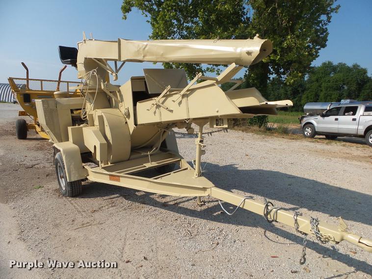 image for item DB7439 Finn MSD-30 bale shredder