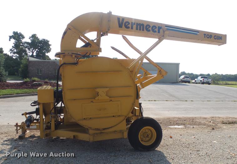 image for item DB7440 Vermeer Top Gun bale shredder