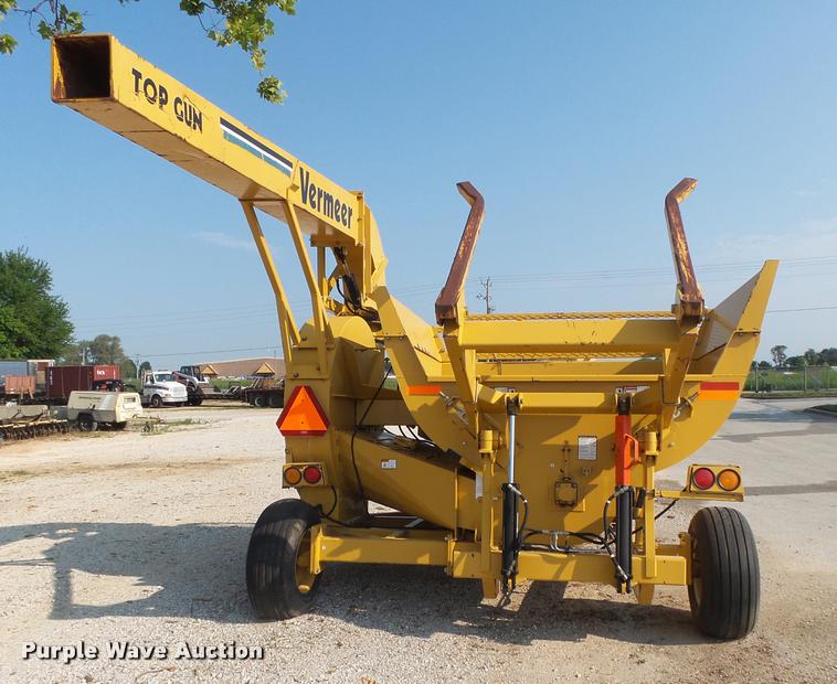 image for item DB7440 Vermeer Top Gun bale shredder