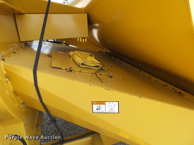 image for item DB7440 Vermeer Top Gun bale shredder