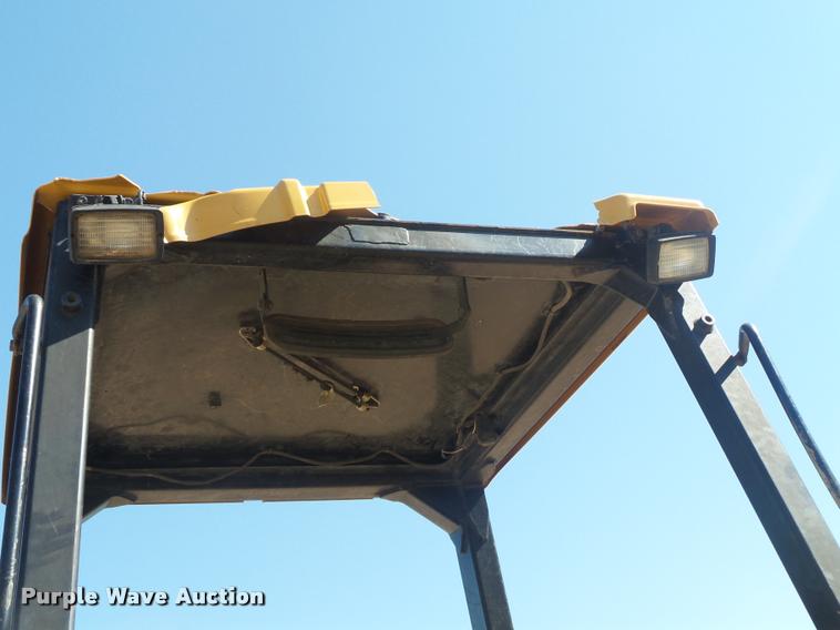 image for item DB7450 2000 Caterpillar 953C track loader