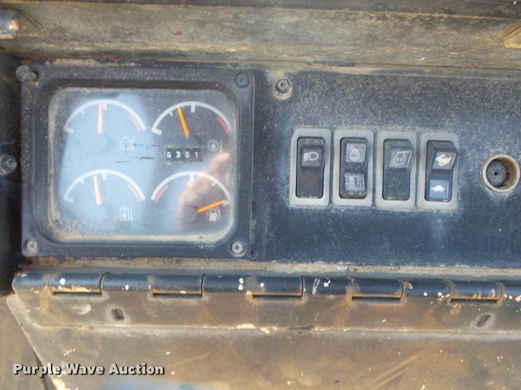 image for item DB7450 2000 Caterpillar 953C track loader