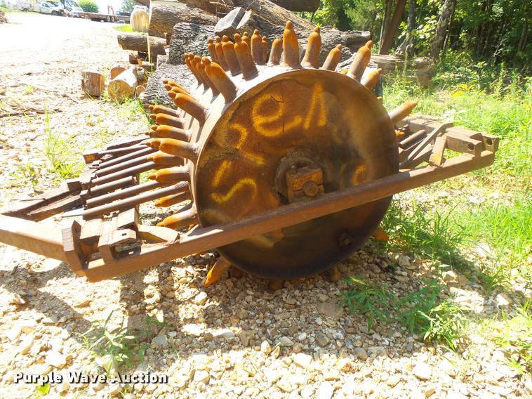 image for item DB7456 Sheep's foot roller