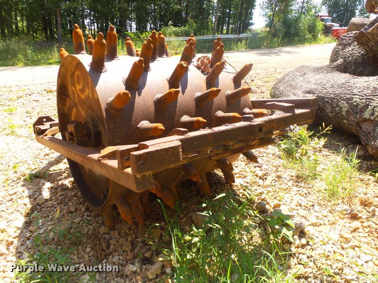 image for item DB7456 Sheep's foot roller