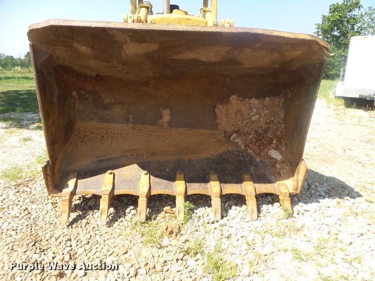 image for item DB7457 Caterpillar 977L track loader