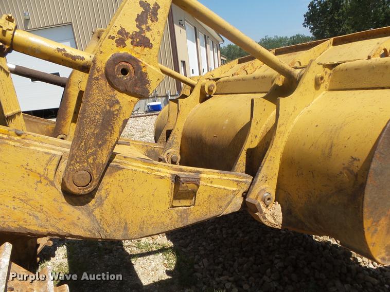 image for item DB7457 Caterpillar 977L track loader