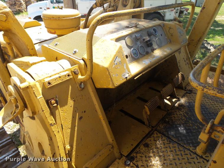 image for item DB7457 Caterpillar 977L track loader