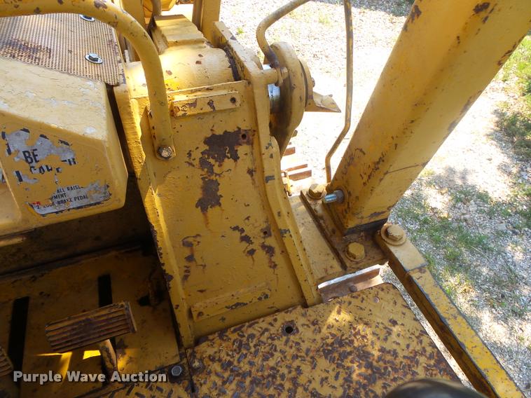 image for item DB7457 Caterpillar 977L track loader