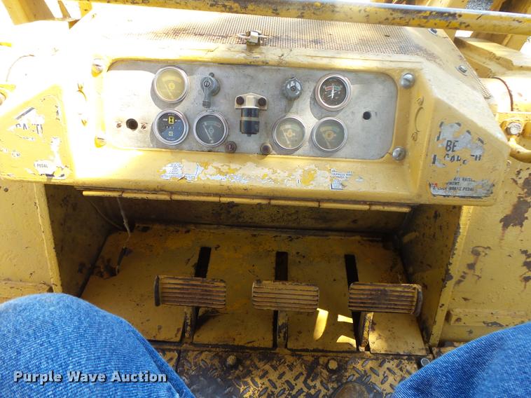 image for item DB7457 Caterpillar 977L track loader