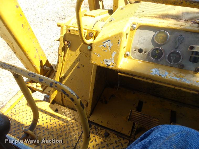 image for item DB7457 Caterpillar 977L track loader