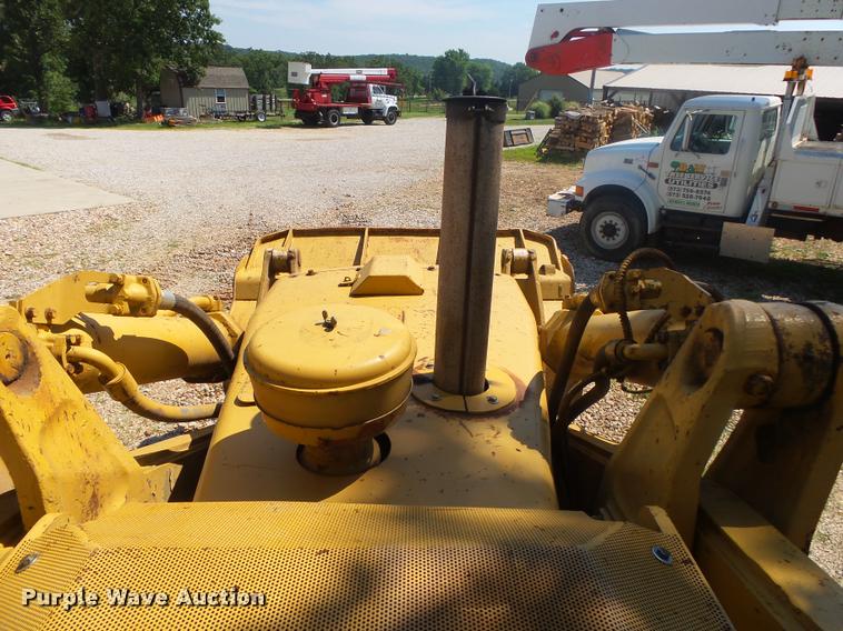 image for item DB7457 Caterpillar 977L track loader