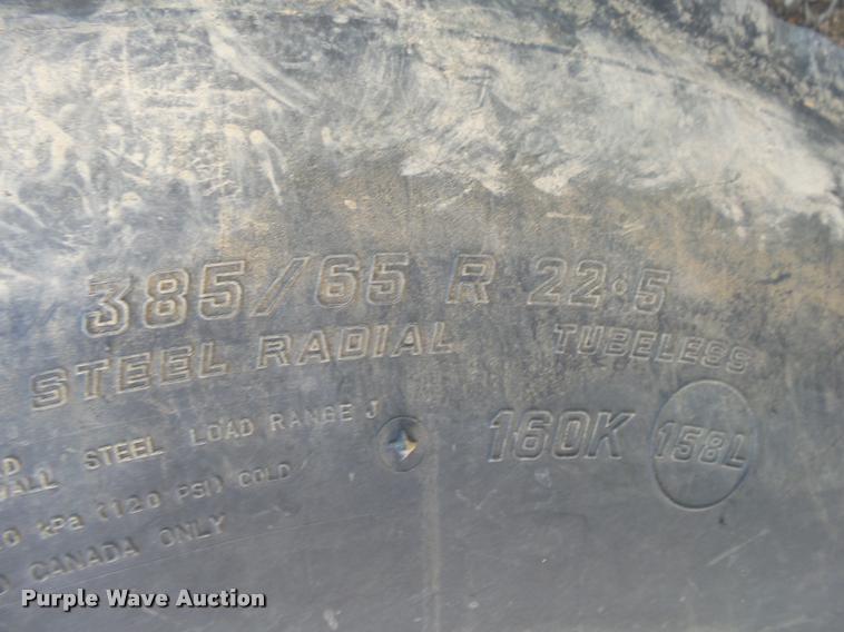 image for item DB7458 1998 International 4900 bucket truck