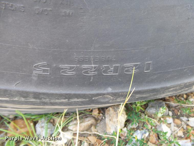 image for item DB7458 1998 International 4900 bucket truck