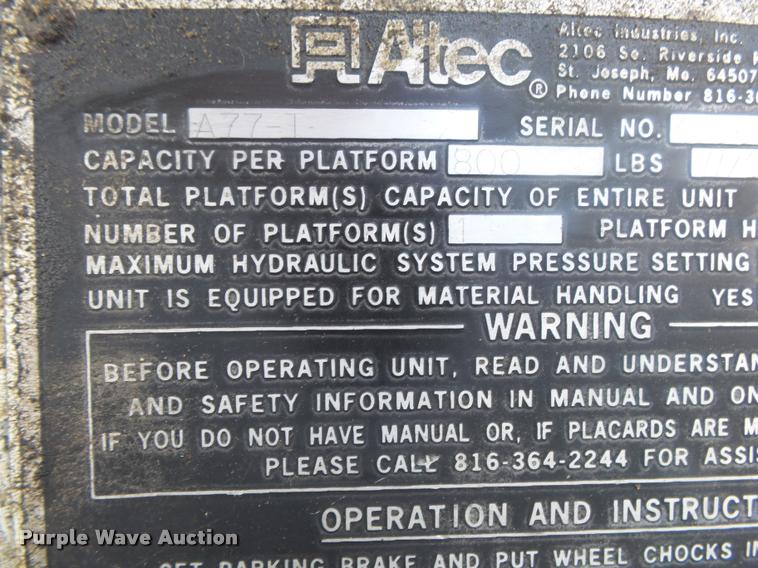 image for item DB7458 1998 International 4900 bucket truck