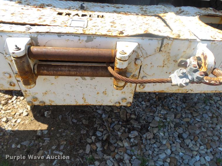 image for item DB7458 1998 International 4900 bucket truck