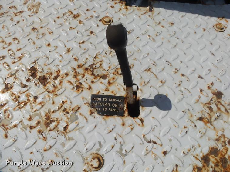 image for item DB7458 1998 International 4900 bucket truck