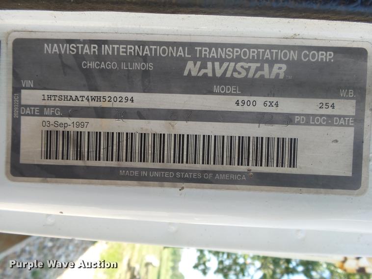 image for item DB7458 1998 International 4900 bucket truck