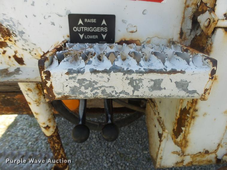 image for item DB7459 1998 Freightliner FL70 bucket truck