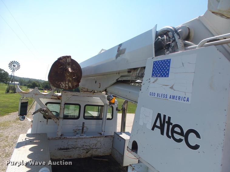 image for item DB7459 1998 Freightliner FL70 bucket truck