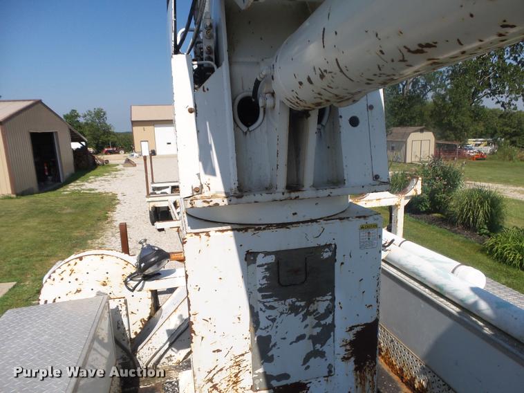 image for item DB7459 1998 Freightliner FL70 bucket truck