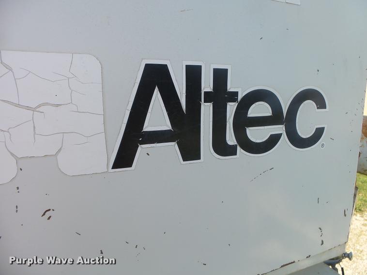 image for item DB7459 1998 Freightliner FL70 bucket truck