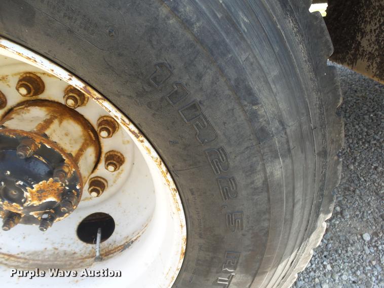 image for item DB7459 1998 Freightliner FL70 bucket truck