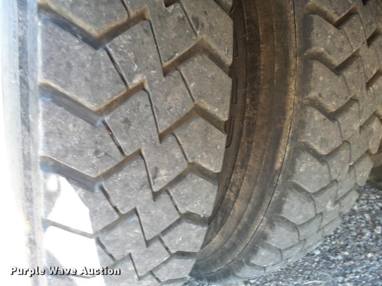 image for item DB7459 1998 Freightliner FL70 bucket truck