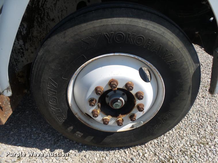 image for item DB7459 1998 Freightliner FL70 bucket truck