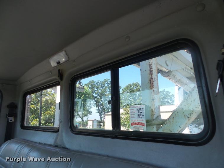 image for item DB7459 1998 Freightliner FL70 bucket truck