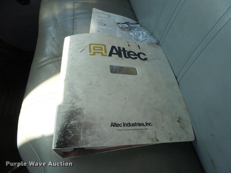 image for item DB7459 1998 Freightliner FL70 bucket truck